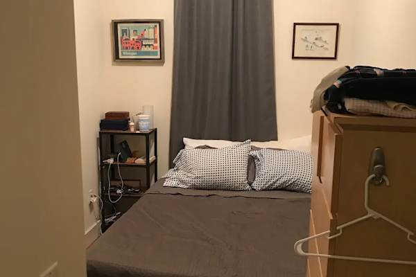 House sit in Brooklyn, NY, US
