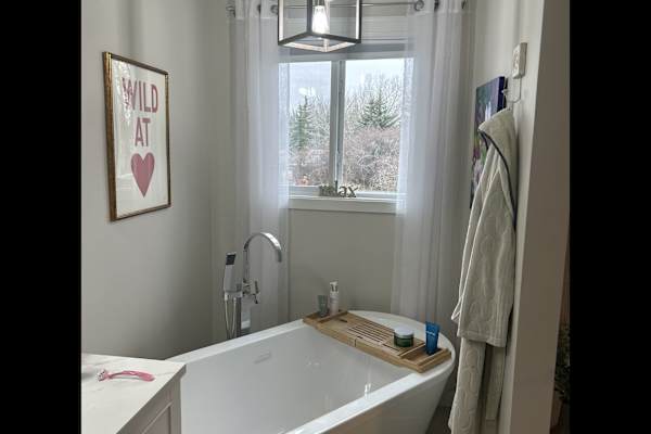 House sit in Calgary, AB, Canada