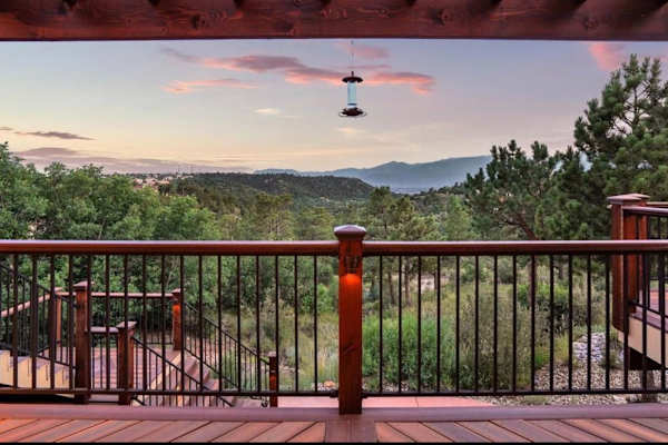 House sit in Colorado Springs, CO, US