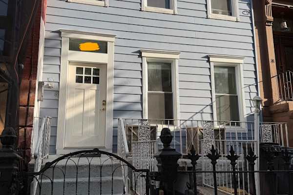 House sit in Brooklyn, NY, US