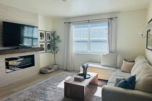 House sit in Castle Rock, CO, US