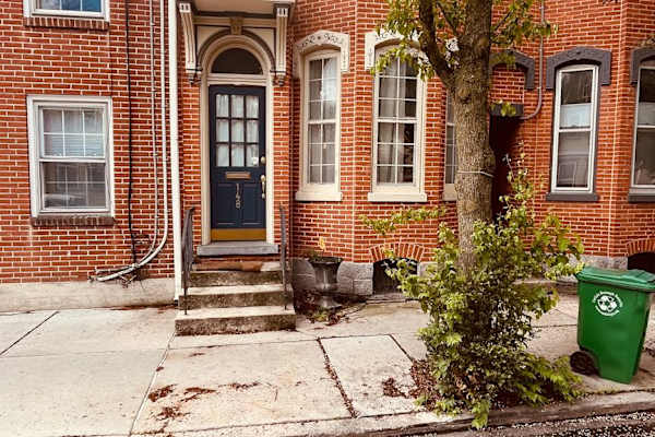 House sit in Carlisle, PA, US