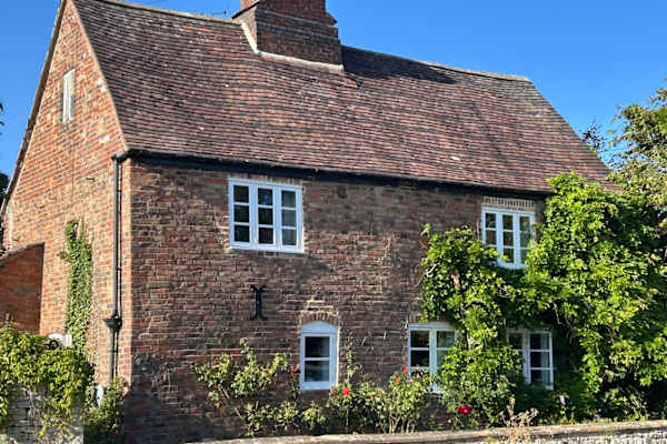 House sit in Cheltenham, United Kingdom