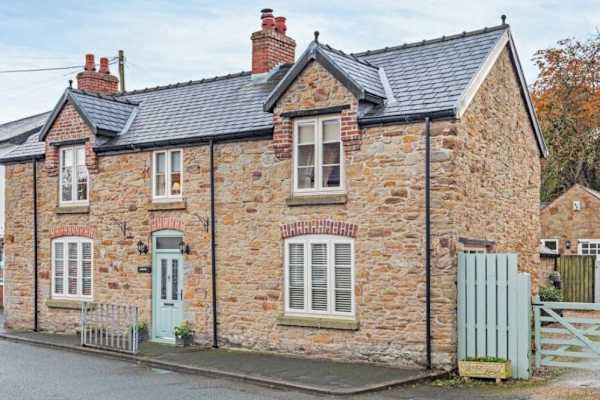 House sit in Northop, United Kingdom