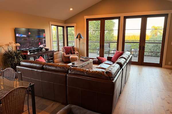 House sit in Los Altos Hills, CA, US