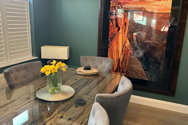 House sit in Woking, United Kingdom