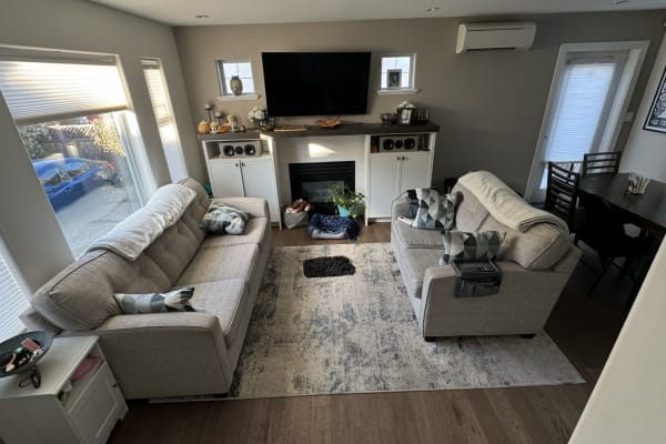 House sit in Victoria, BC, Canada