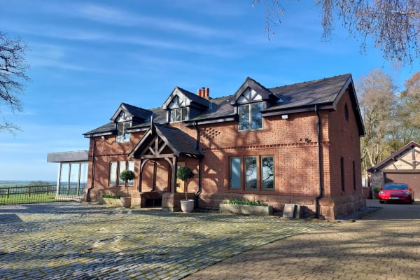 House sit in Malpas, United Kingdom