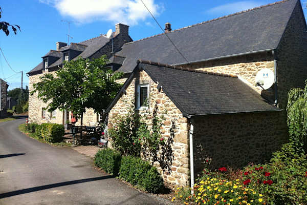 House sit in Jugon-les-Lacs, France