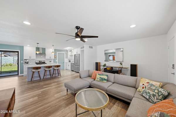 House sit in Scottsdale, AZ, US