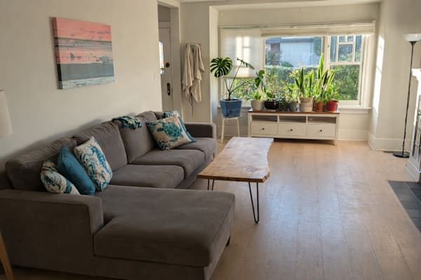 House sit in Vancouver, BC, Canada