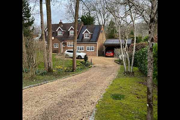 House sit in Billingshurst, United Kingdom