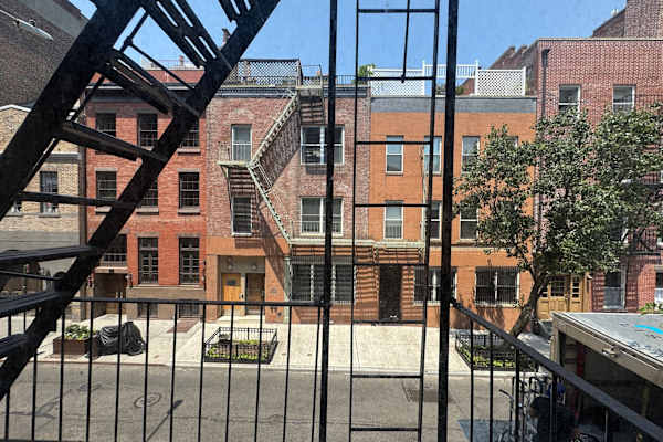 House sit in Manhattan, NY, US
