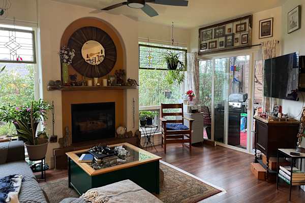 House sit in Campbell River, BC, Canada