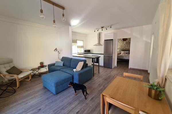 House sit in Alvados, Portugal