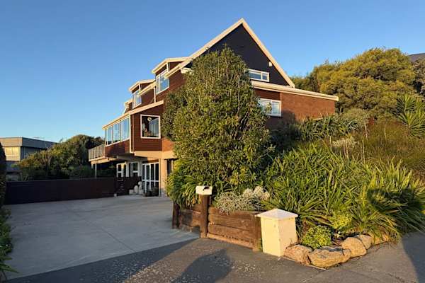 House sit in Christchurch, New Zealand