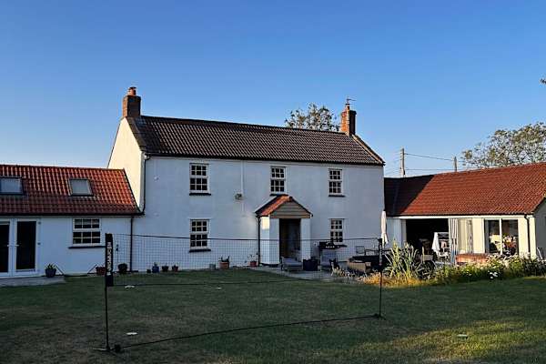 House sit in Axbridge, United Kingdom