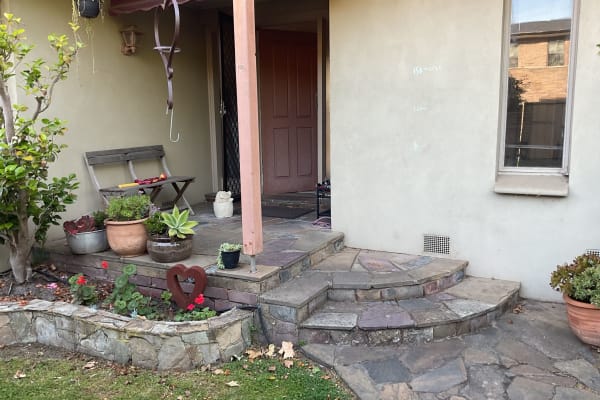 House sit in Melbourne, VIC, Australia