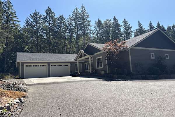 House sit in Gig Harbor, WA, US