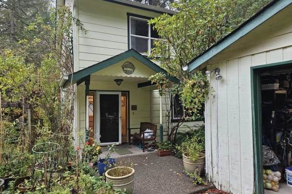 House sit in Olympia, WA, US