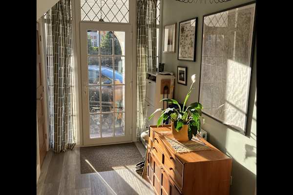 House sit in Sheffield, United Kingdom