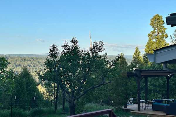 House sit in Fiddletown, CA, US