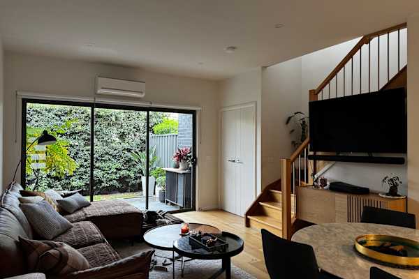 House sit in Melbourne, VIC, Australia