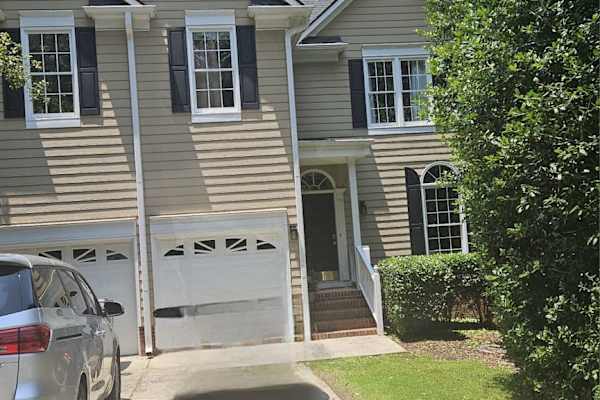 House sit in Apex, NC, US