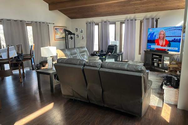 House sit in Colorado Springs, CO, US