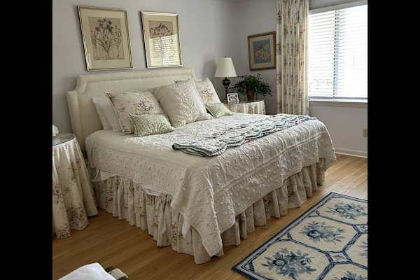 House sit in Asheville, NC, US