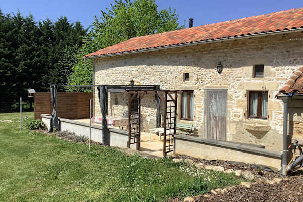 House sit in Civray, France