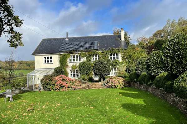 House sit in Silverton, United Kingdom