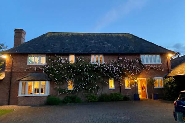 House sit in Canterbury, United Kingdom