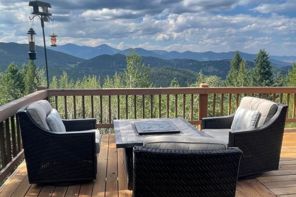 House sit in Evergreen, CO, US