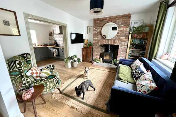 House sit in Warminster, United Kingdom