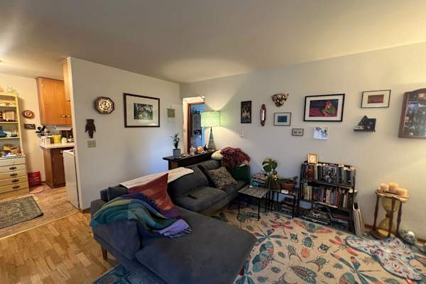 House sit in Seattle, WA, US