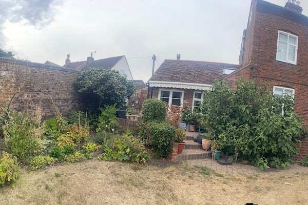 House sit in Worcester, United Kingdom