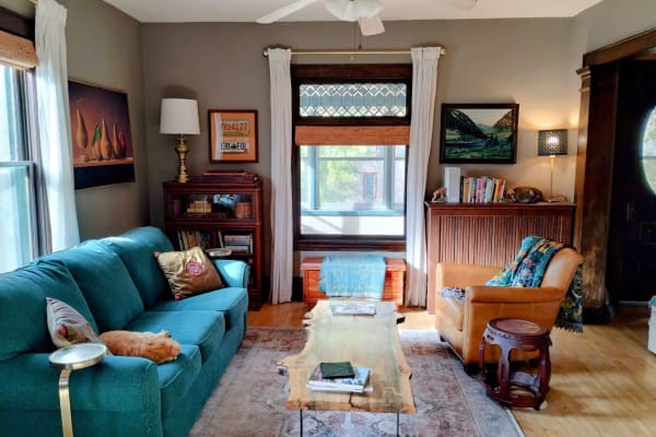 House sit in Minneapolis, MN, US