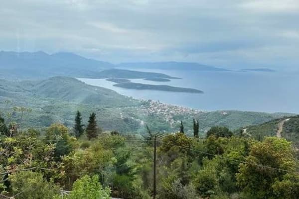 House sit in Láfkos, Greece