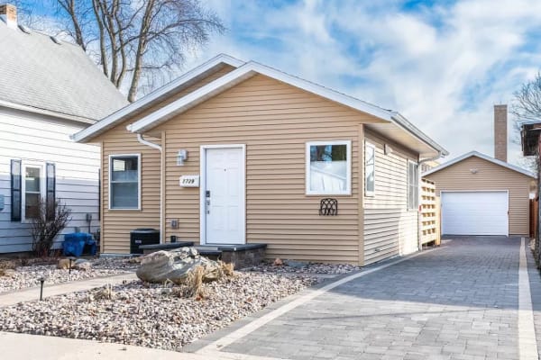 House sit in Madison, WI, US