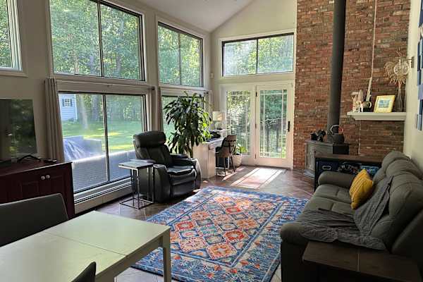 House sit in Bedford, MA, US