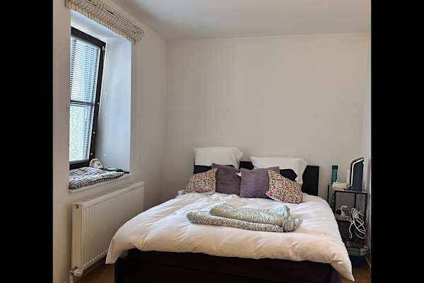 House sit in Vienna, Austria