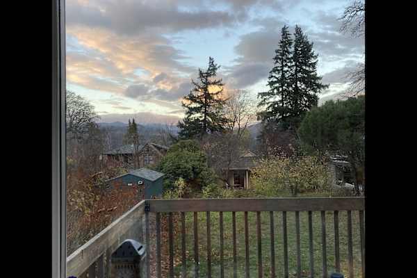 House sit in Hood River, OR, US