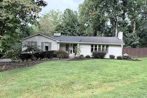 House sit in Asheville, NC, US