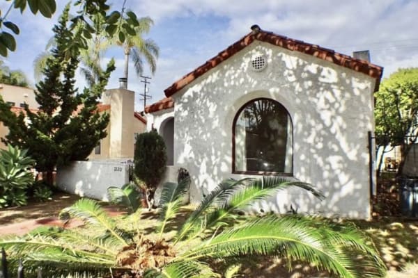 House sit in Long Beach, CA, US