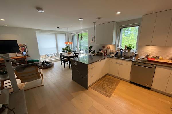 House sit in Squamish, BC, Canada