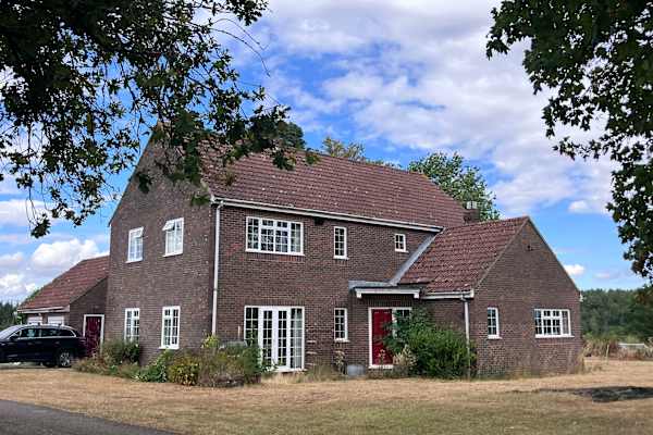 House sit in Petersfield, United Kingdom