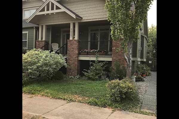 House sit in Kelowna, BC, Canada