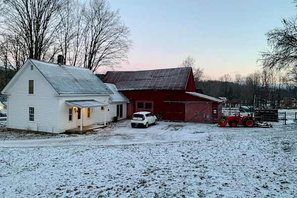 House sit in Hyde Park, VT, US