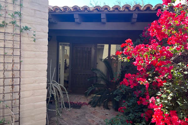 House sit in Tucson, AZ, US